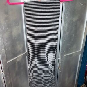 Striped Black and Gray Melka scarf